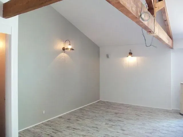 Peintre près de Mezel